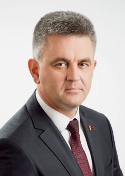 Президент ПМР Вадим Красносельский поздравил работников прокуратуры и юстиции с профессиональным праздником: