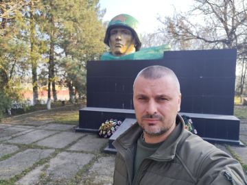 Осенью в Молдове могут начать массовый снос советских памятников, сообщил глава комитета «Победа» Алексей Петрович