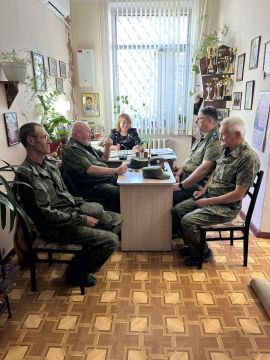 Сегодня, 7 сентября, в с. Глиное состоялась дружеская встреча атамана Слободзейского казачьего округа ЧКВ ПМР Александра Семчака, членов правления СКО с руководством ГОУ «Глинойская С(К)ОШ-И для детей-сирот и детей...