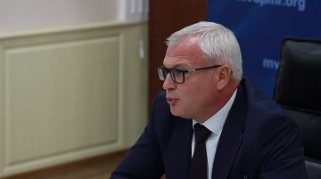 Виталий Нягу дал поручения госадминистрациям по организации системной борьбы с амброзией и назвал неэффективными методы, которые применялись до сих пор: