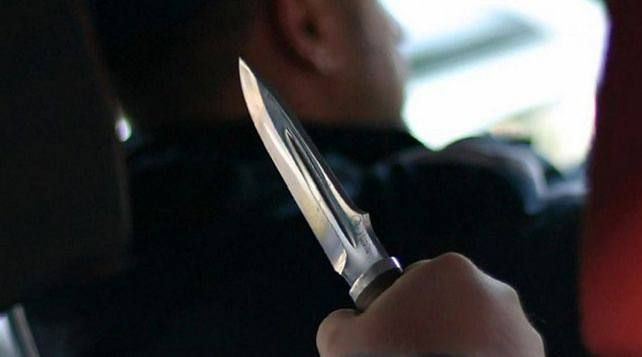 Ударил таксиста ножом и обокрал товарищей: тираспольчанину грозит до 10 лет тюрьмы
