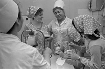 Кислородный перерыв на фабрике «40 лет ВЛКСМ»(сегодня — «Одема») Тирасполь, 1976 год