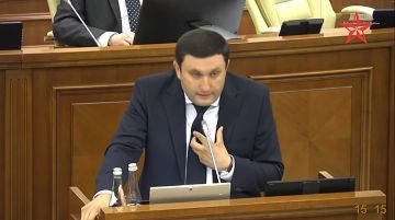 «Вы просто набрали денег в долг и раздали их людям — вот и вся правда»