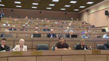 Верховный Совет закрыл I сессию VIII созыва