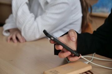 Трёх подростков будут судить за ложные сообщения о минировании школ