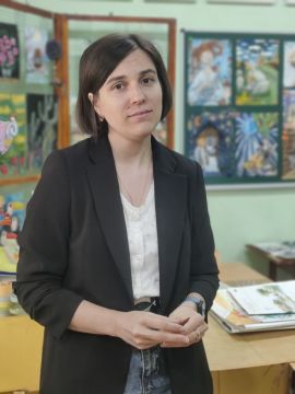 На фото - Наталья Лещинская, педагог пять лет преподаёт в «Радуге» ДДЮТ