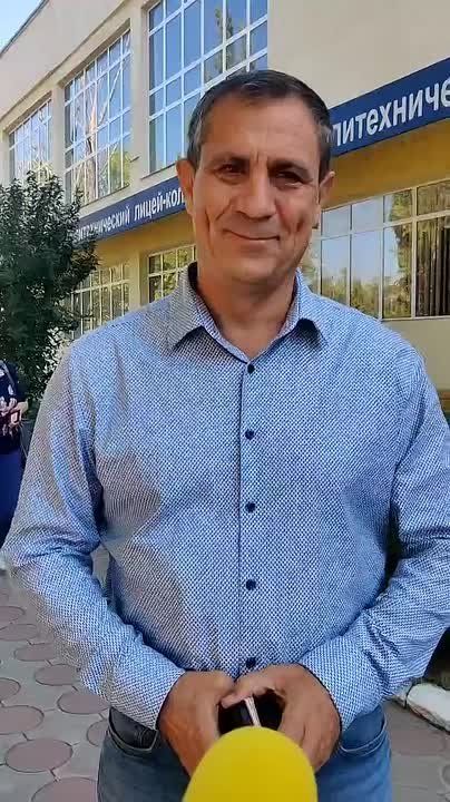 «У гражданина любого государства, помимо прав, есть и обязанности. И, конечно, одна из них — участие в выборах любого уровня. Учитывая, что я являюсь гражданином Российской Федерации, сегодня я пришёл на избирательный...