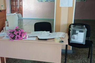 Выборы – праздник. Столичные избиратели на голосование в 18-ю школу пришли с цветами