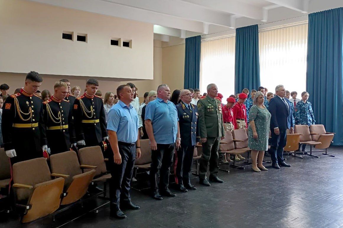 Международный день мира. В бендерской школе №18 отметили Международный день мира. В мероприятии принял участие депутат Верховного Совета ПМР по округу №4 «Ленинский» Юрий Кара
