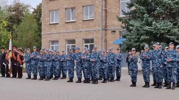 Выпускники Республиканского Кадетского корпуса получили аттестаты российского образца