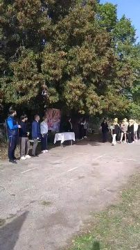 На стадионе ТЛК прошло торжественное шествие колонн