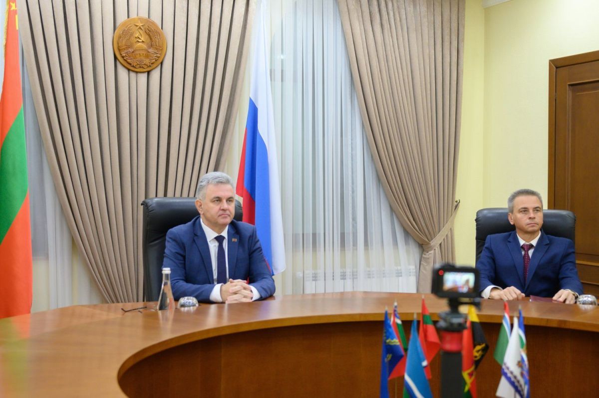Президент ПМР Вадим Красносельский провел совещание с главами городов и районов