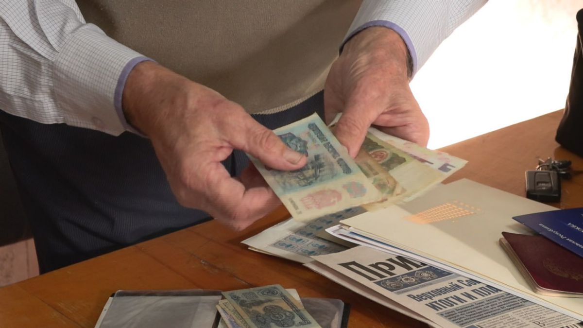 История приднестровских денег теперь в музейной коллекции – в Бендерский историко-краеведческий музей передали коллекцию денежных знаков, с которых начиналась история приднестровской нумизматики