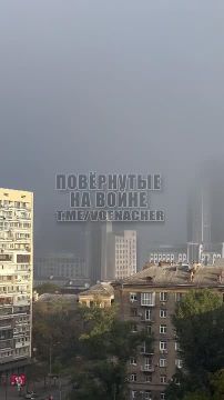 Киев затянуло дымом после ночного обстрела, жителей просят закрыть окна