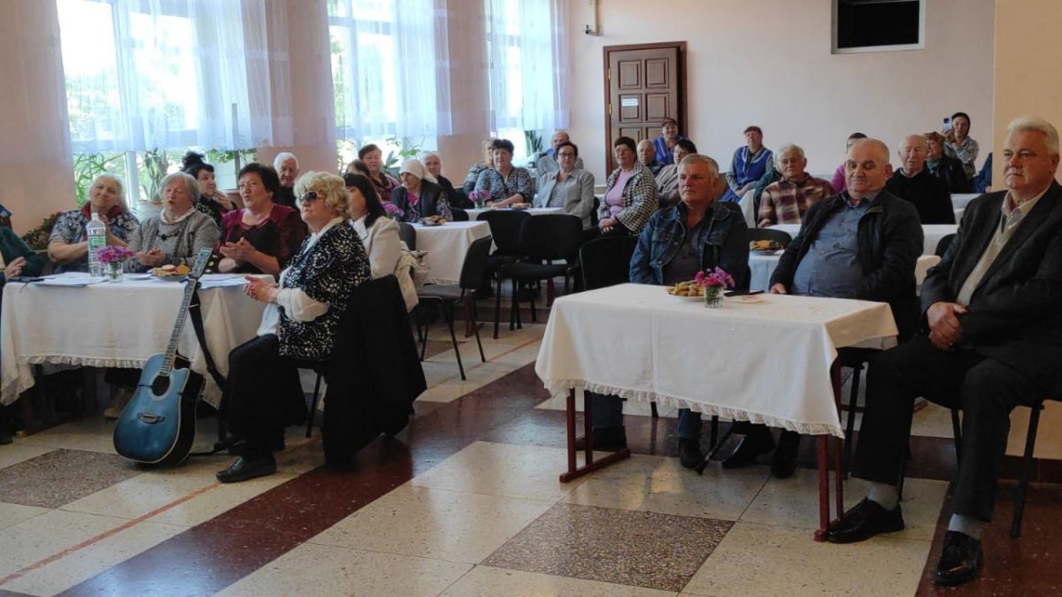 В ДОМЕ КУЛЬТУРЫ с. КАРАГАШ ОТМЕТИЛИ ДЕНЬ ПОЖИЛЫХ ЛЮДЕЙ