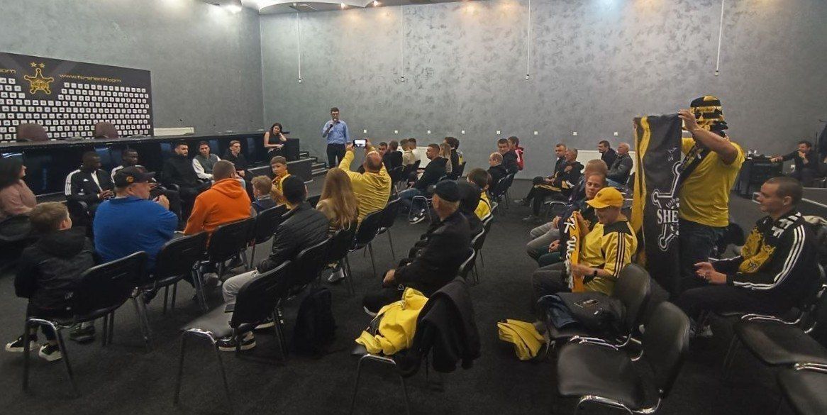 Активных фанатов «Шерифа», которые не пропускают ни одного матча дома и ездят на выезды, пригласили на встречу с игроками