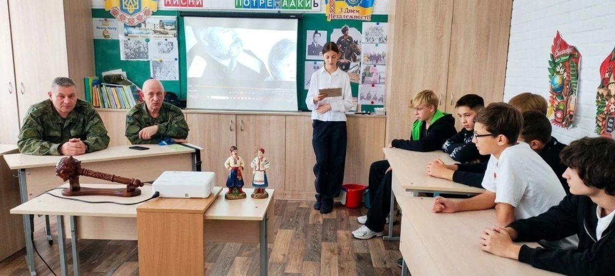 Классный час о казачестве провели в бендерской школе №2