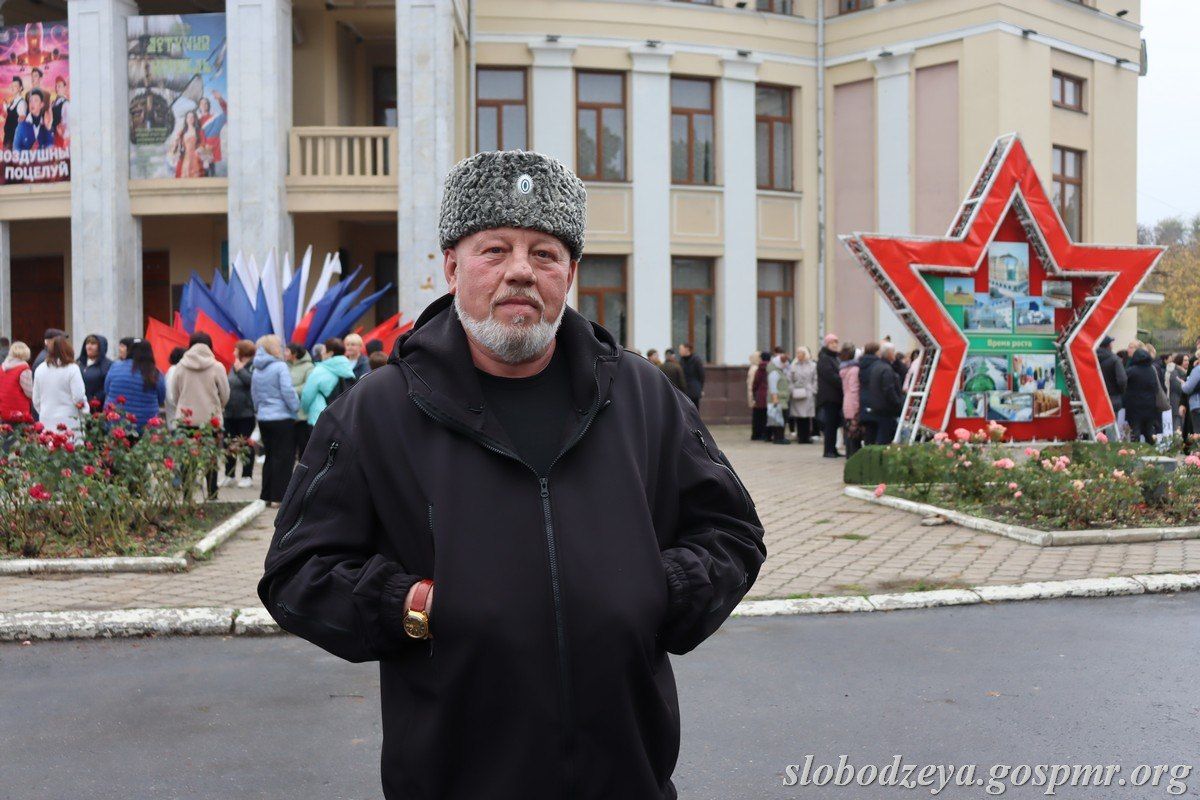 Атаман Слободзейского казачьего округа Александр Семчак отметил, что казаки не могли остаться в стороне от происходящего